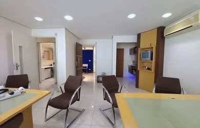 Imagem: O depósito possui 1 Vaga na garagem, 102m² de Área e Imóvel