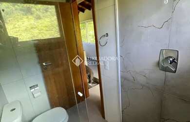 Imagem 10: Casa semi nova com vista para a lagoa, mezanino e amplo terreno - Imaruí/SC