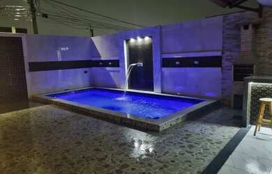 Imagem: O quarto possui 3 Dormitórios, Acomodam 30 pessoas e está