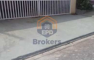 Imagem: A casa à venda possui 5 Dormitórios, 4 Banheiros, 2 Vagas