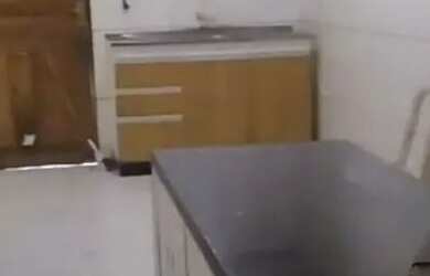 Imagem: A casa possui 4 Dormitórios, 2 Banheiros, 2 Vagas na garagem