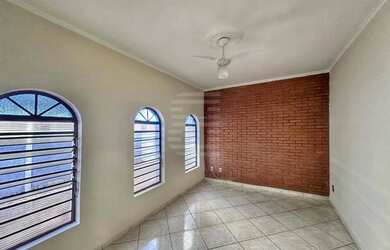 Imagem 7: Casa à venda na Rua Júlia Segallio