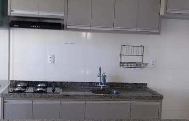 Imagem 3: Apartamento semimobiliado com dois quartos sendo um suíte