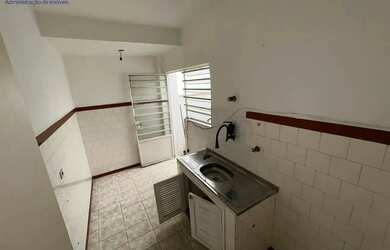 Imagem: O apartamento possui 2 Dormitórios, 1 Banheiro e 80m² de Área