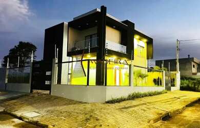 Imagem: A casa à venda possui 3 Dormitórios, 4 Banheiros, 2 Vagas