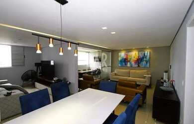 Imagem: O apartamento possui 4 Dormitórios, 2 Banheiros, 2 Vagas na