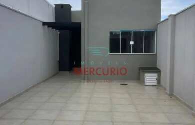 Imagem: A casa possui 2 Dormitórios, 2 Banheiros, 4 Vagas na garagem