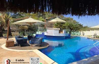 Imagem: A casa em condomínio à venda possui 4 Dormitórios, 5 Banheiros