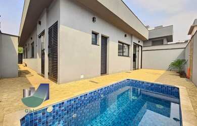 Imagem: A casa em condomínio possui 3 Dormitórios, 4 Banheiros, 4