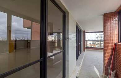 Imagem: O apartamento na cobertura possui 4 Dormitórios, 5 Banheiros