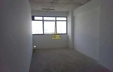 Imagem: O depósito possui 1 Vaga na garagem, 31m² de Área e está