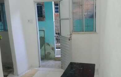 Imagem: A casa possui 1 Dormitório e 1 Banheiro e está localizado