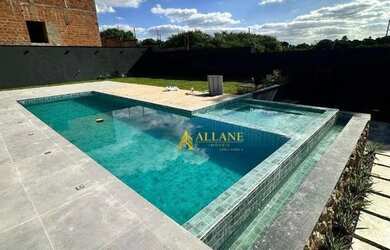 Imagem: A casa em condomínio possui 4 Dormitórios, 1 Banheiro, 5 Vagas