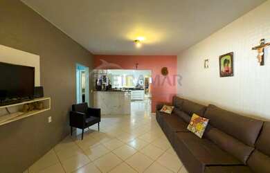 Imagem: A casa possui 3 Dormitórios, 3 Banheiros, 5 Vagas na garagem