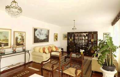 Imagem: O apartamento possui 4 Dormitórios, 3 Banheiros, 3 Vagas na