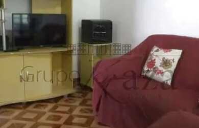 Imagem: A casa possui 4 Dormitórios, 4 Banheiros, 2 Vagas na garagem