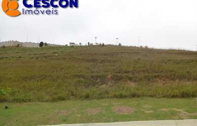 Imagem: O terreno possui 490m² de Área e está localizado em Quintas