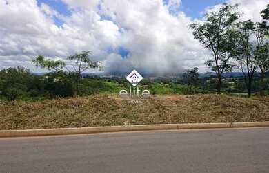 Imagem: O terreno possui 14.870m² de Área e está localizado em Atibaia