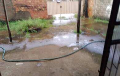 Imagem: A casa possui 3 Dormitórios, 3 Banheiros, 2 Vagas na garagem