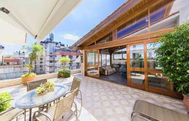 Imagem: O apartamento na cobertura possui 3 Dormitórios, 5 Banheiros