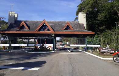 Imagem: O terreno possui 1.070m² de Área e está localizado em Jambeiro