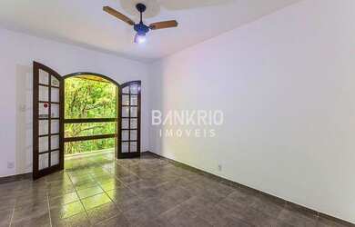 Imagem 7: Casa com 3 quartos, vaga para 5 carros, 850m2, Maria Paula