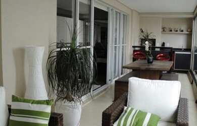 Imagem: O apartamento possui 3 Dormitórios, 5 Banheiros, 3 Vagas na