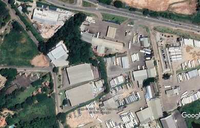 Imagem: O depósito possui 3 Vagas na garagem, 3.003m² de Área e