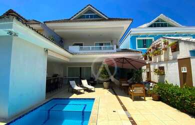 Imagem: A casa em condomínio possui 3 Dormitórios, 5 Banheiros, 5