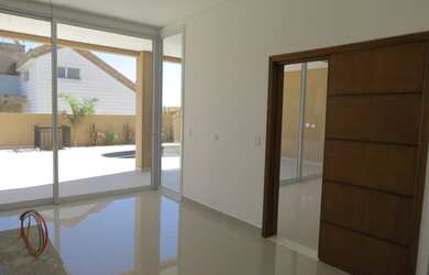 Imagem 3: Linda casa nunca habita no Geneses 01