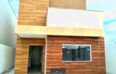 Imagem: A casa possui 3 Dormitórios, 2 Banheiros, 3 Vagas na garagem