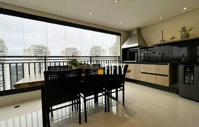 Imagem: O apartamento possui 3 Dormitórios, 4 Banheiros, 2 Vagas na