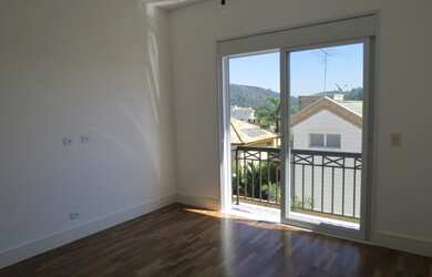 Imagem 9: Linda casa nunca habita no Geneses 01