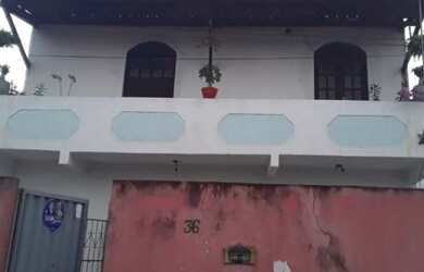 Imagem: A casa possui 2 Dormitórios, 1 Banheiro, 1 Vaga na garagem