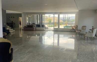 Imagem 1: casa cinematográfica em condomínio em Atibaia