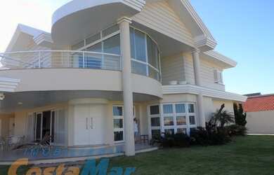 Imagem 1: Belíssima residencia de alto padrão poucas quadras do mar !