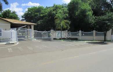 Imagem: O terreno possui 300m² de Área e está localizado em Joao