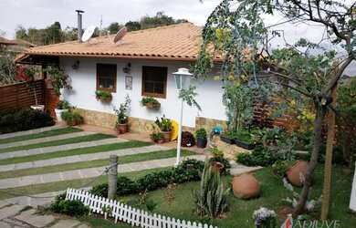 Imagem: A casa em condomínio à venda possui 5 Dormitórios, 2 Banheiros