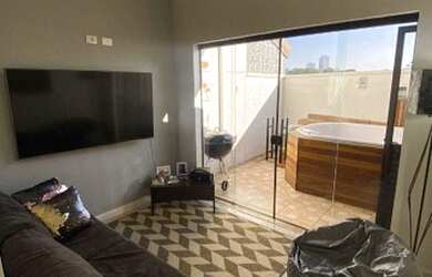 Imagem: A casa em condomínio possui 3 Dormitórios, 2 Banheiros, 2