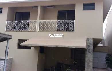 Imagem: A casa em condomínio possui 4 Dormitórios, 5 Banheiros, 2