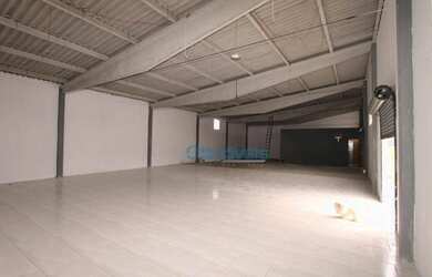 Imagem 4: Barracão para alugar, 300 m² por R$ 4.000,00/mês - Lamenha Grande - Almirante Tamandaré/PR