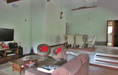 Imagem: A fazenda possui 3.659m² de Área e está localizado em Colônia