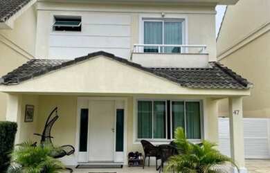 Imagem: A casa em condomínio possui 3 Dormitórios, 5 Banheiros, 2