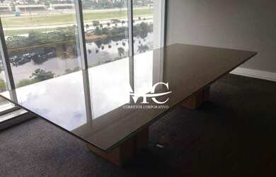 Imagem: O depósito possui 5 Vagas na garagem, 162m² de Área e está