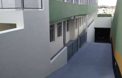 Imagem: A casa em condomínio possui 1 Dormitório, 1 Banheiro, 50m²