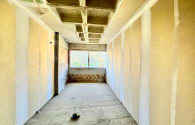 Imagem: O depósito possui 1 Vaga na garagem, 22m² de Área e está