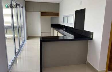 Imagem: A casa em condomínio possui 3 Dormitórios, 4 Banheiros, 2