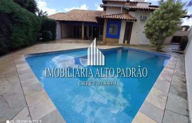 Imagem: A casa em condomínio possui 4 Dormitórios, 5 Banheiros, 4