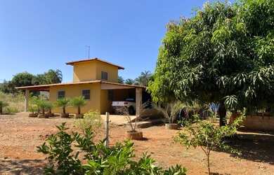 Imagem: A chácara possui 5.000m² de Área e está localizado em Centro