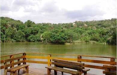 Imagem: O terreno possui 372m² de Área e está localizado em Transurb